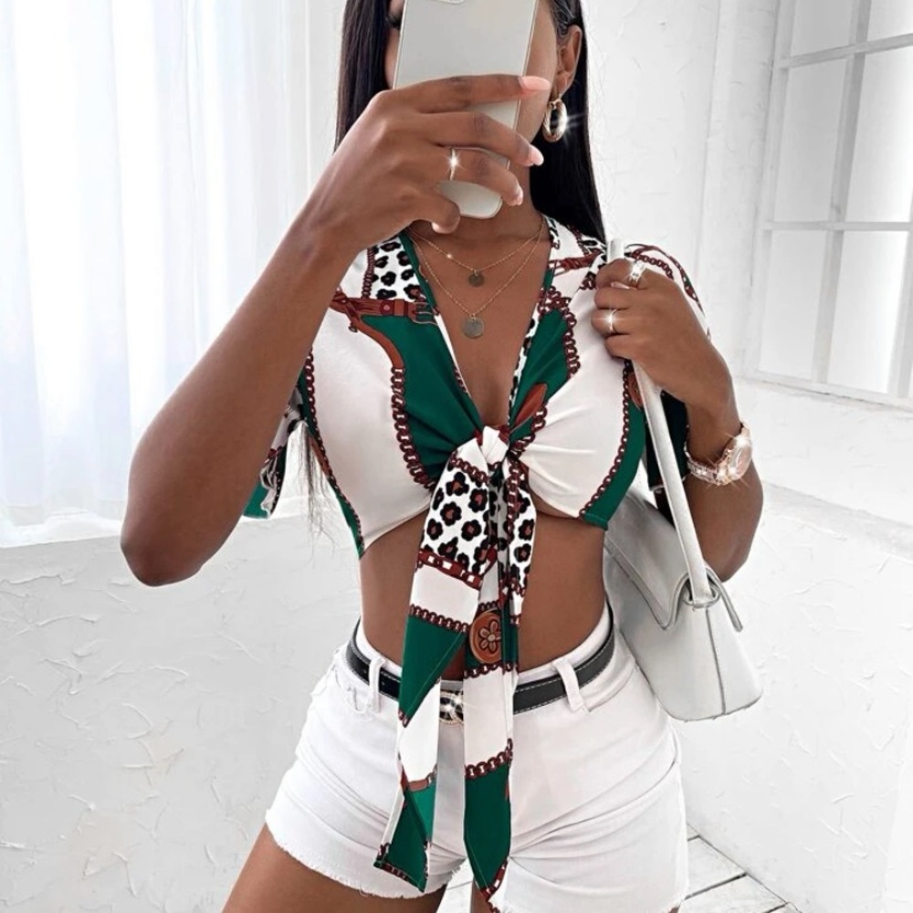 Colorblock Chain Print Tie Front Top. Size M